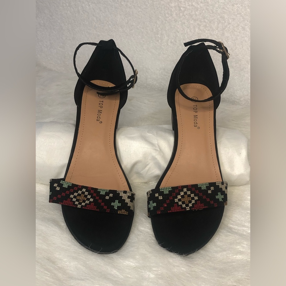 TOP MODA black flat shoes